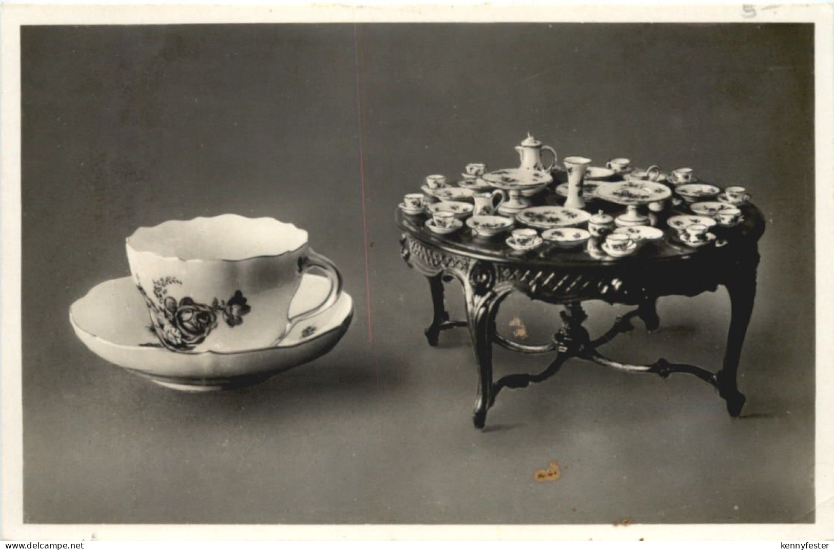 kleinstes Meissner Porzellan Service der Welt