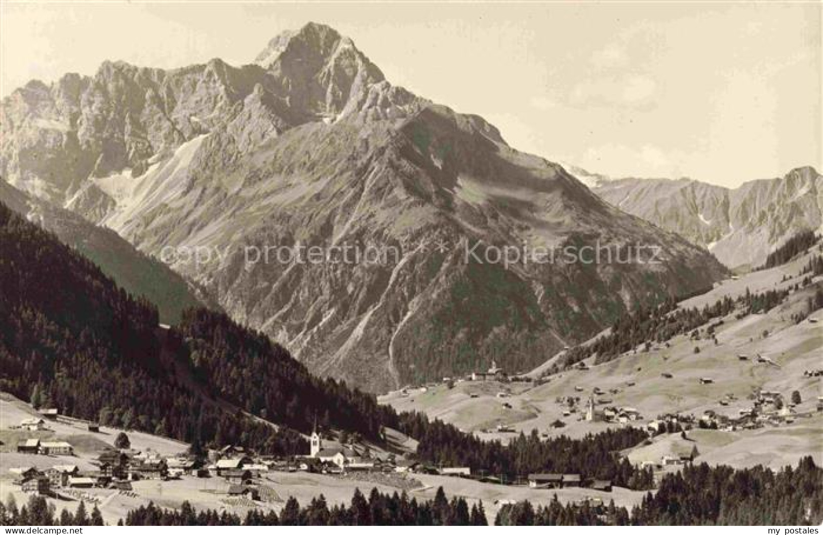 Kleinwalsertal Vorarlberg AT Widderstein Kleinwalsertal Bergtal Alpen Kirche Dor