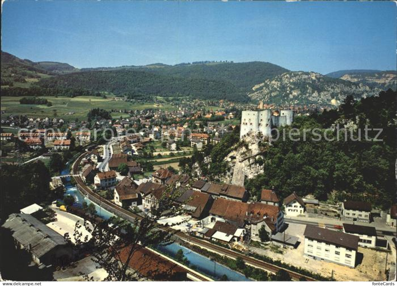 Klus Balsthal mit Schloss Alt Falkenstein
