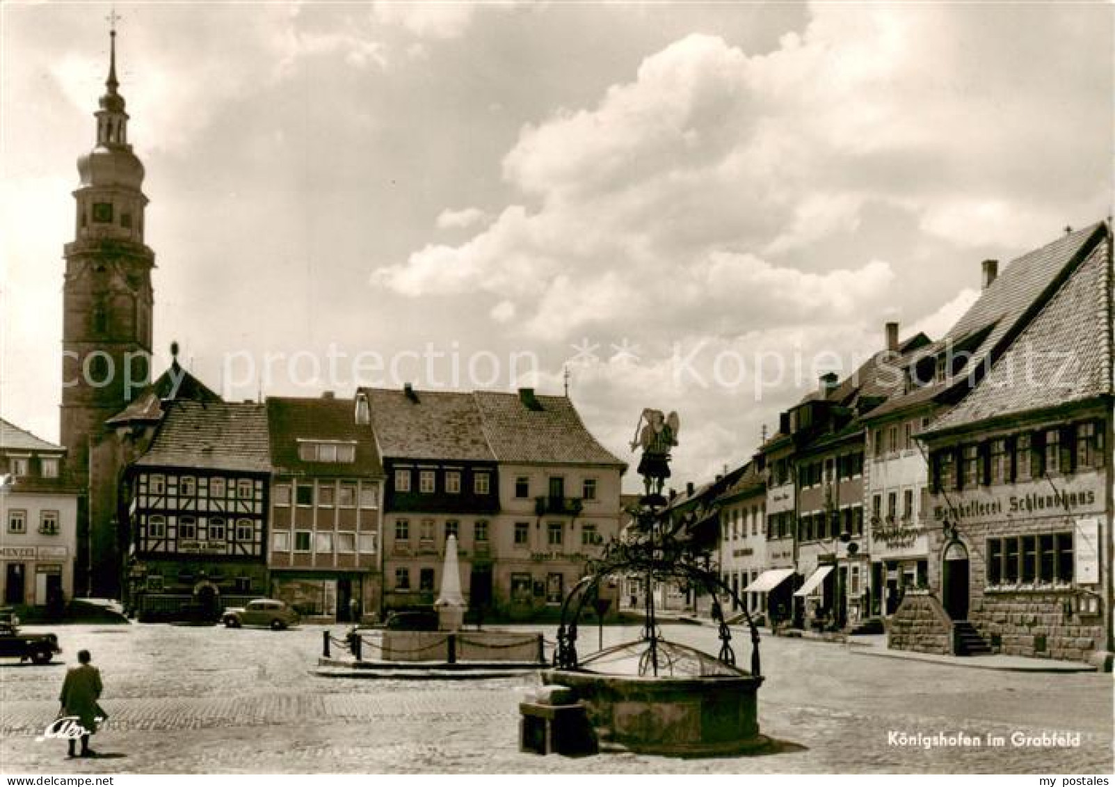 Koenigshofen Bad Marktplatz mit Brunnen