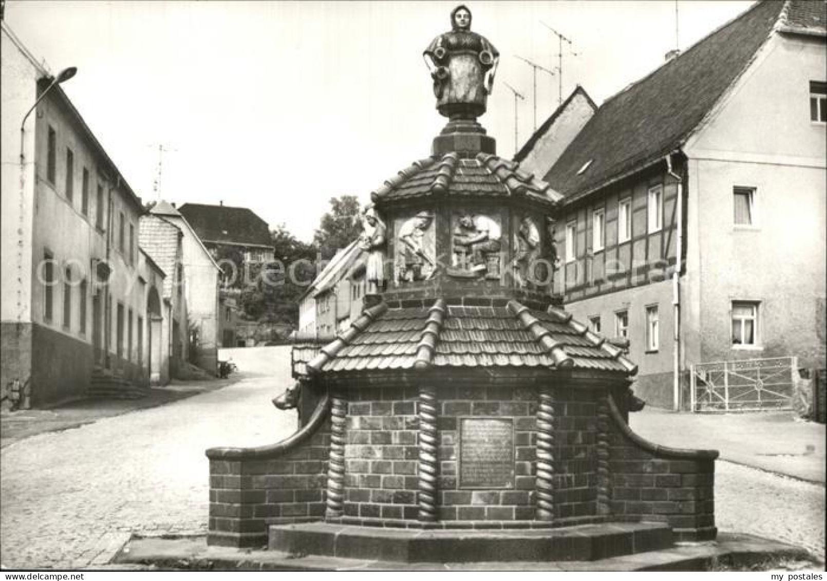 Kohren-Sahlis Toepferbrunnen Marktplatz