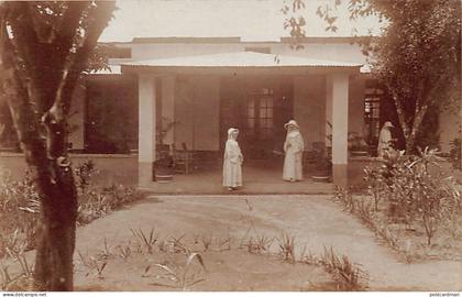 Congo Kinshasa - LÉOPOLDVILLE OUEST - Habitation des Franciscaines Missionnaires de Marie - CARTE PHOTO - Ed. inconnu