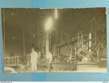 Carte photo Atelier des ajusteurs à la Lubumbashi en 1922
