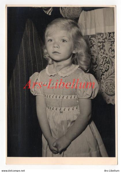 Large postcard / ROYALTY / famille grand-ducale luxembourgeoise / luxemburgische Monarchie / Tony Krier / unused