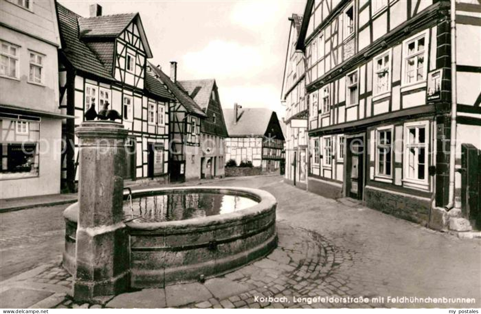Korbach Lengefeldstrasse mit Feldhuehnchenbrunnen