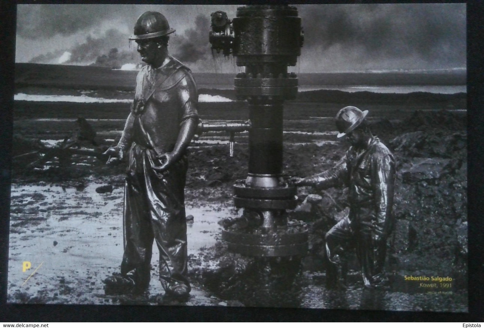 ► KOWEIT 1991.   Sebastiao Salgado  (Luxe Card)  Oil linking. Guerre du Golf.  Gulf War