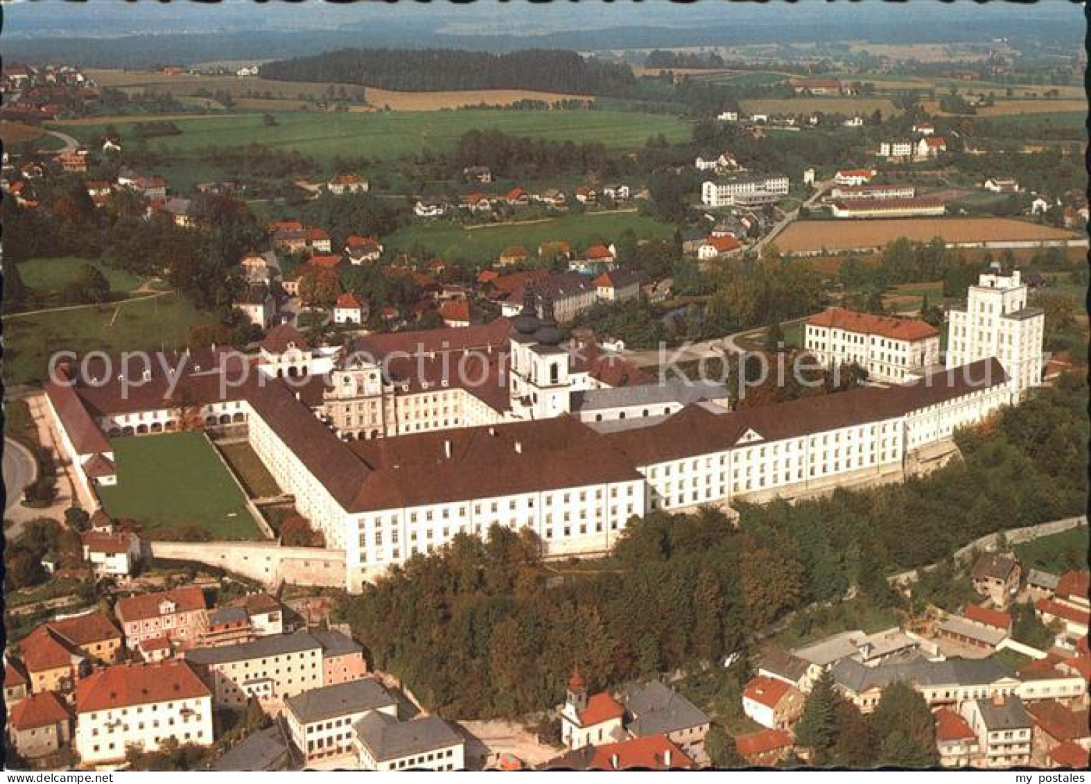 Kremsmuenster Benediktinerstift Kremsmuenster Fliegeraufnahme