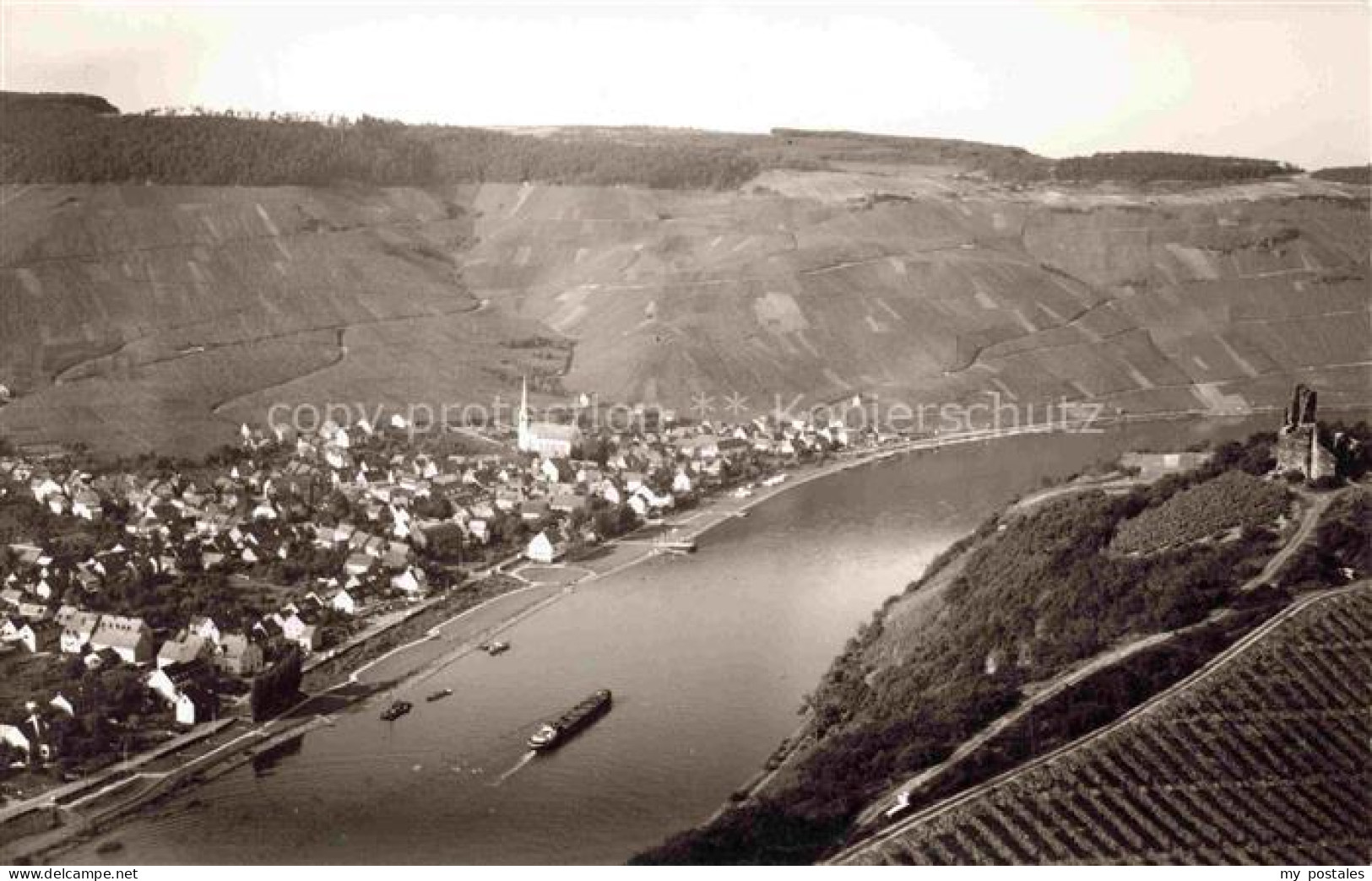 Kroev Croev Croev Mosel Kroev Mosel Weinberge Fluss Dorf Kirchturm Schiff Panora