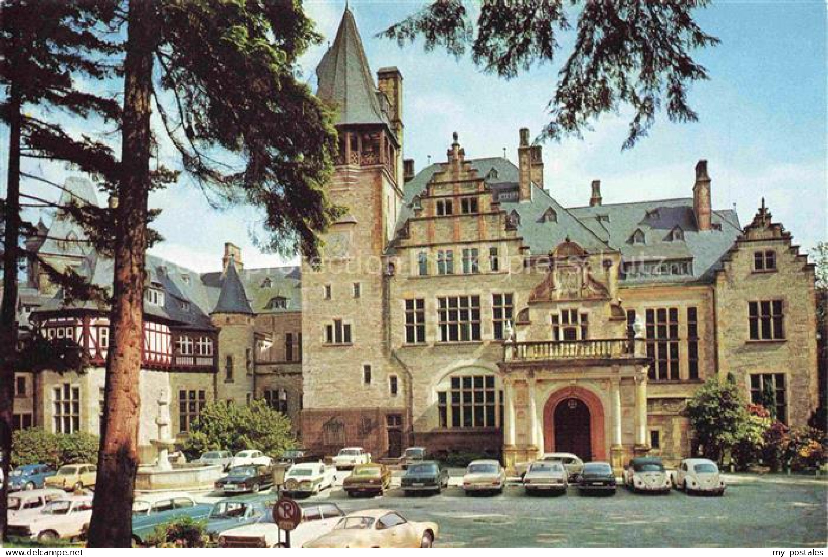 Kronberg  Cronberg Taunus Schlosshotel-Kronberg Portal Taunus Parkplatz Autos Hi