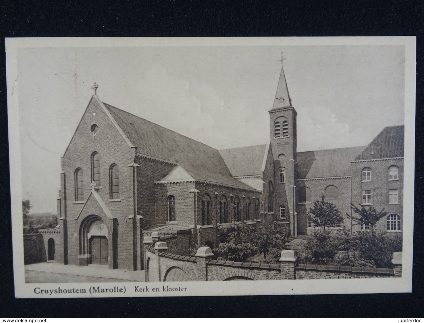 Kruishoutem (Marolle) kerk en Klooster
