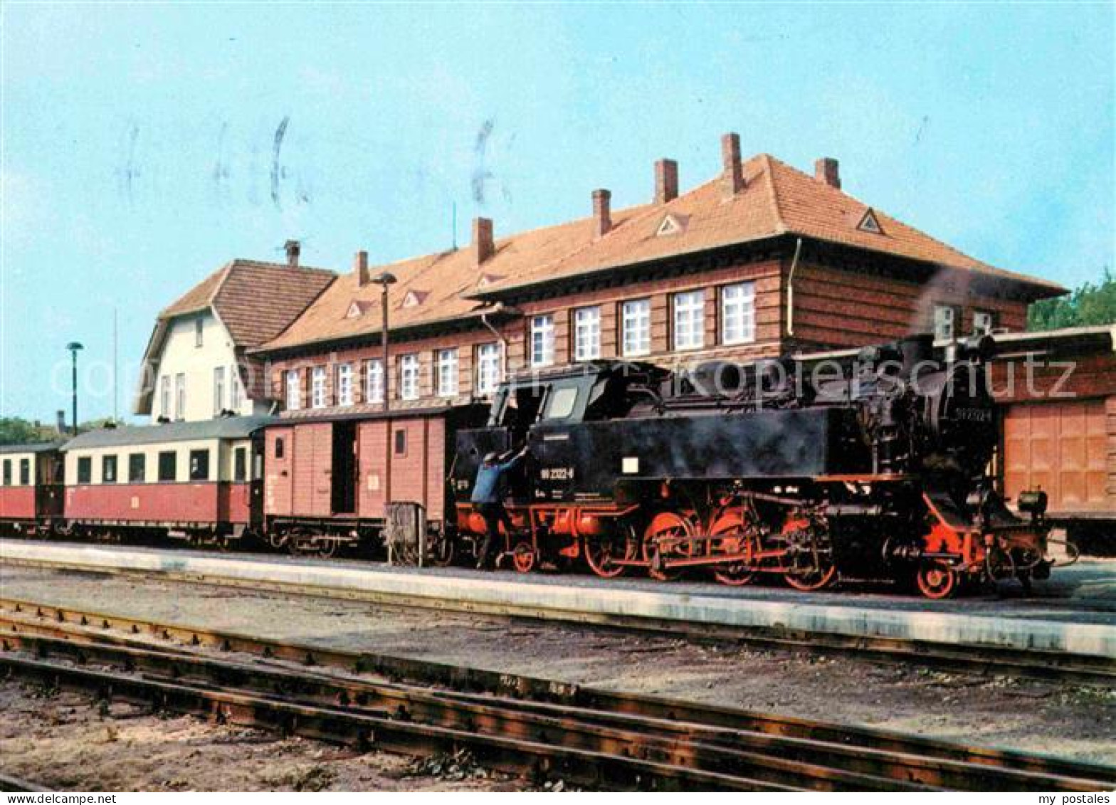 Kuehlungsborn Ostseebad Baederbahn Bad Doberan im Bahnhof Kuehlungsborn