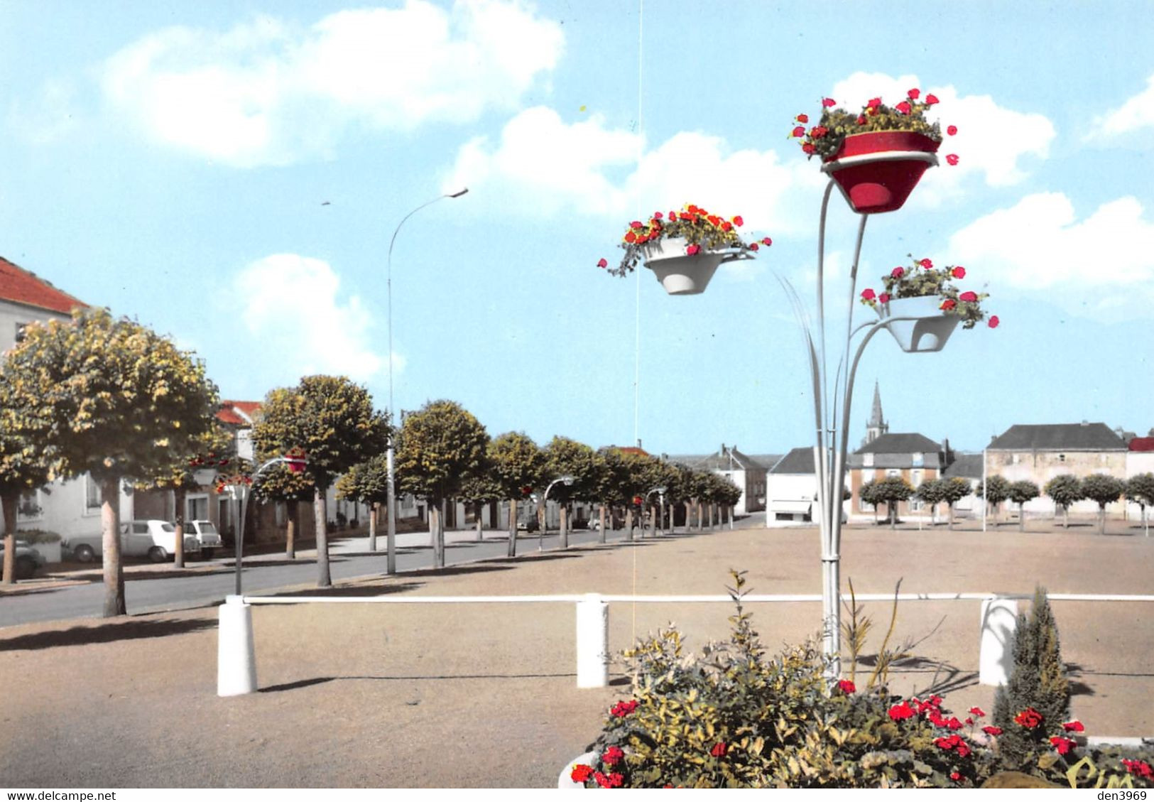 L'ABSIE - La Place - La Gâtine Pittoresque