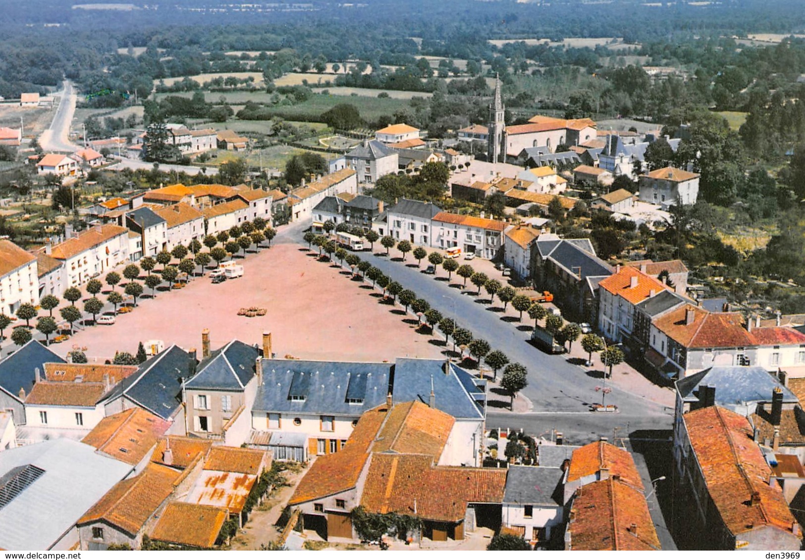 L'Absie - Vue aérienne - Le centre