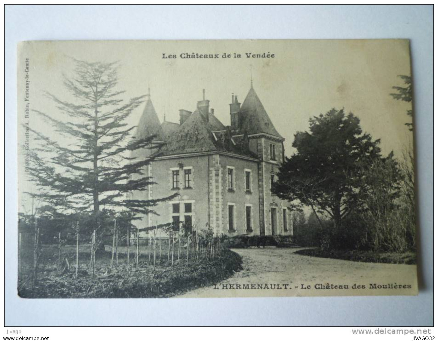 L'HERMENAULT  (Vendée)  :  Le Château des  MOULIERES