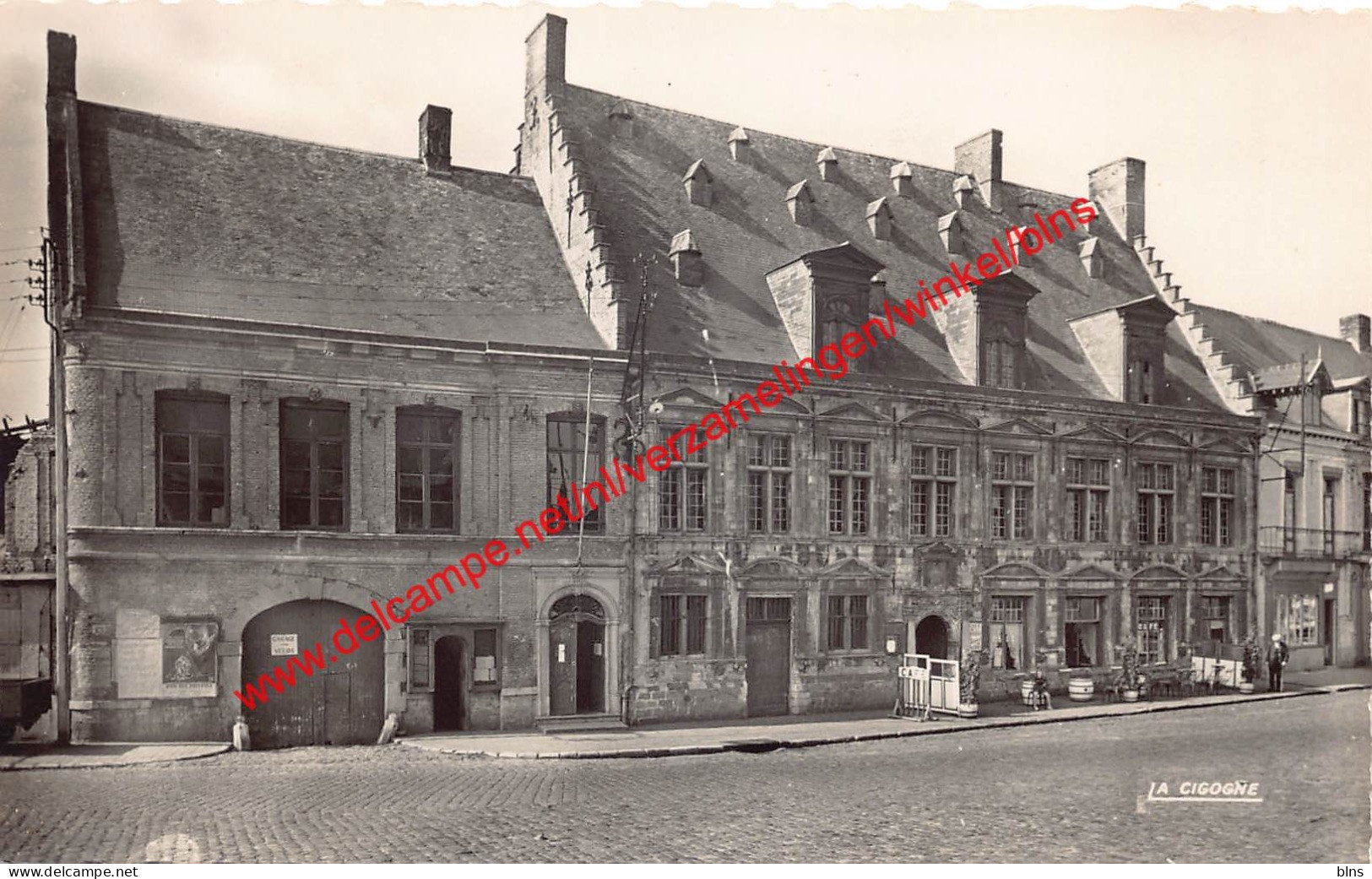 L'Hôtel de Ville - Cassel - (59) Nord