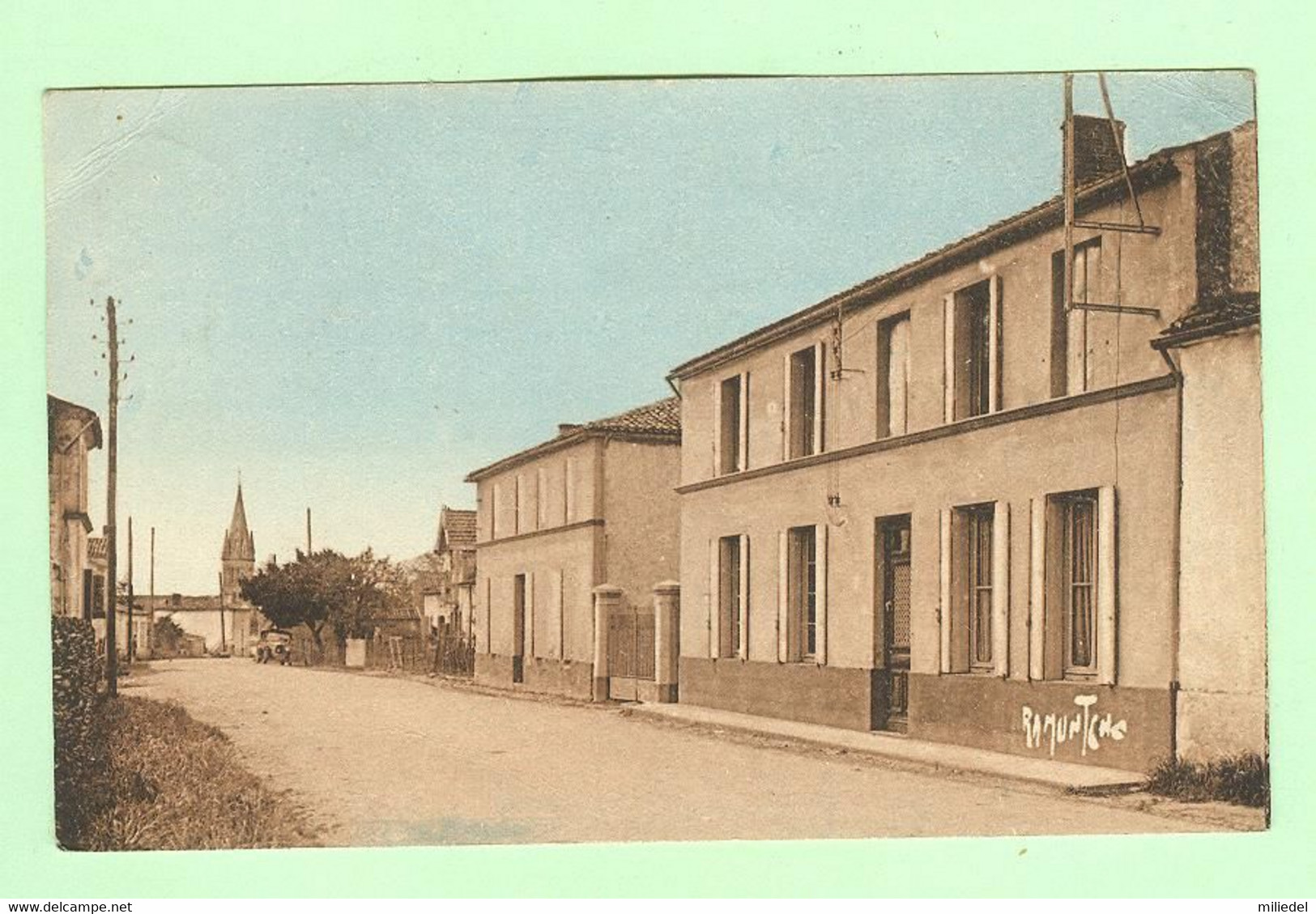 L035 - LES MATHES - Maison