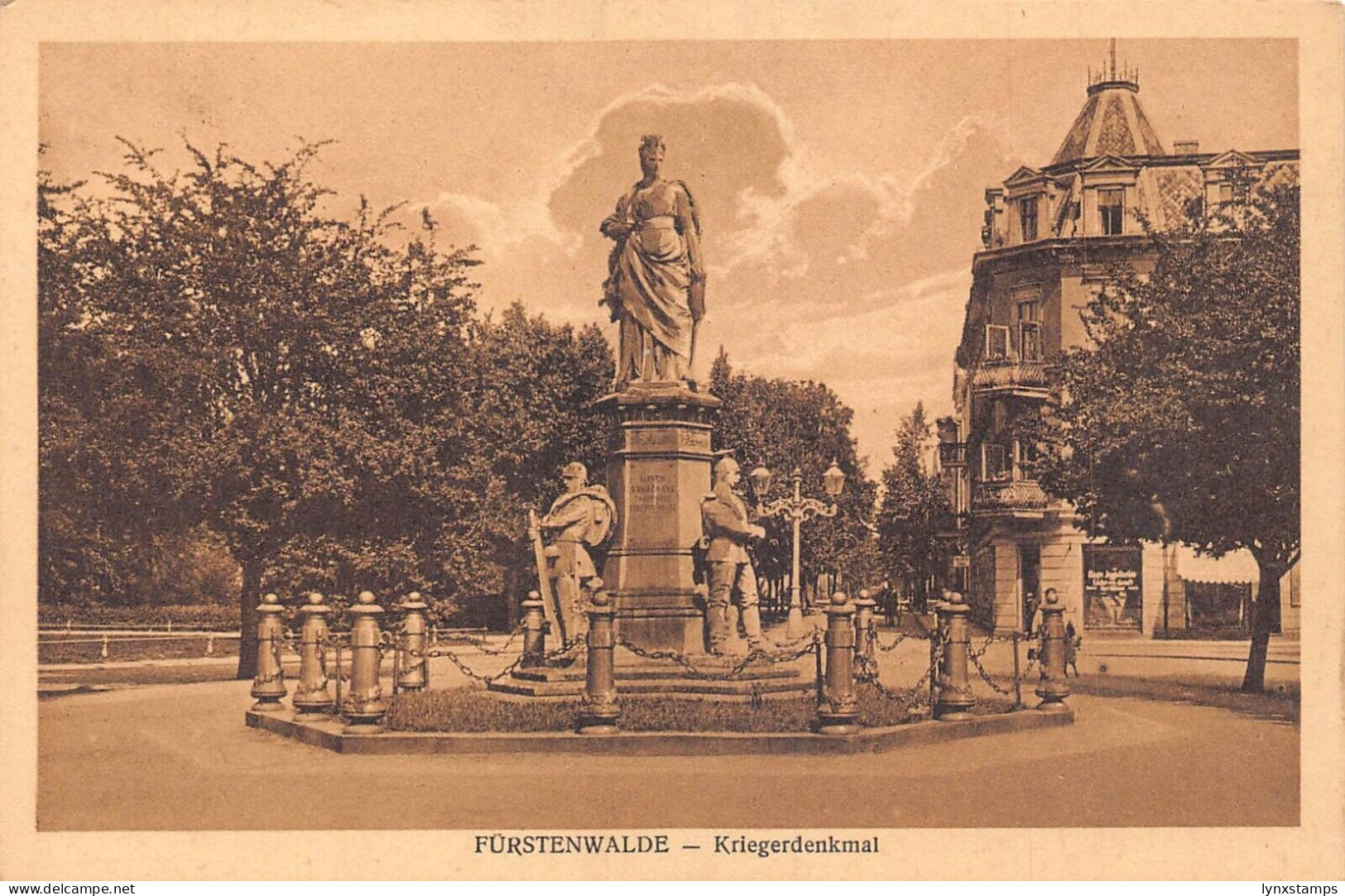 L088 Germany Fuerstenwalde Kriegerrdenkmal statue vintage postcard