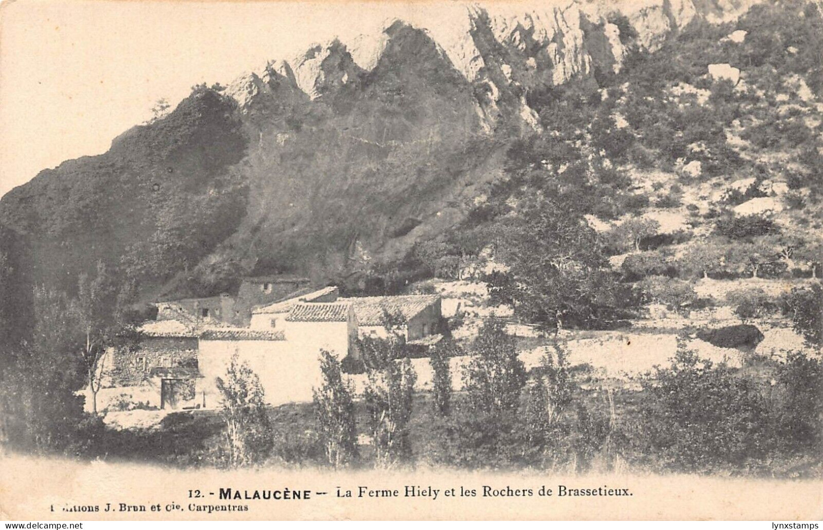L096 France Malaucene La Ferme Hiely et Rochers de Brassetieux vintage postcard