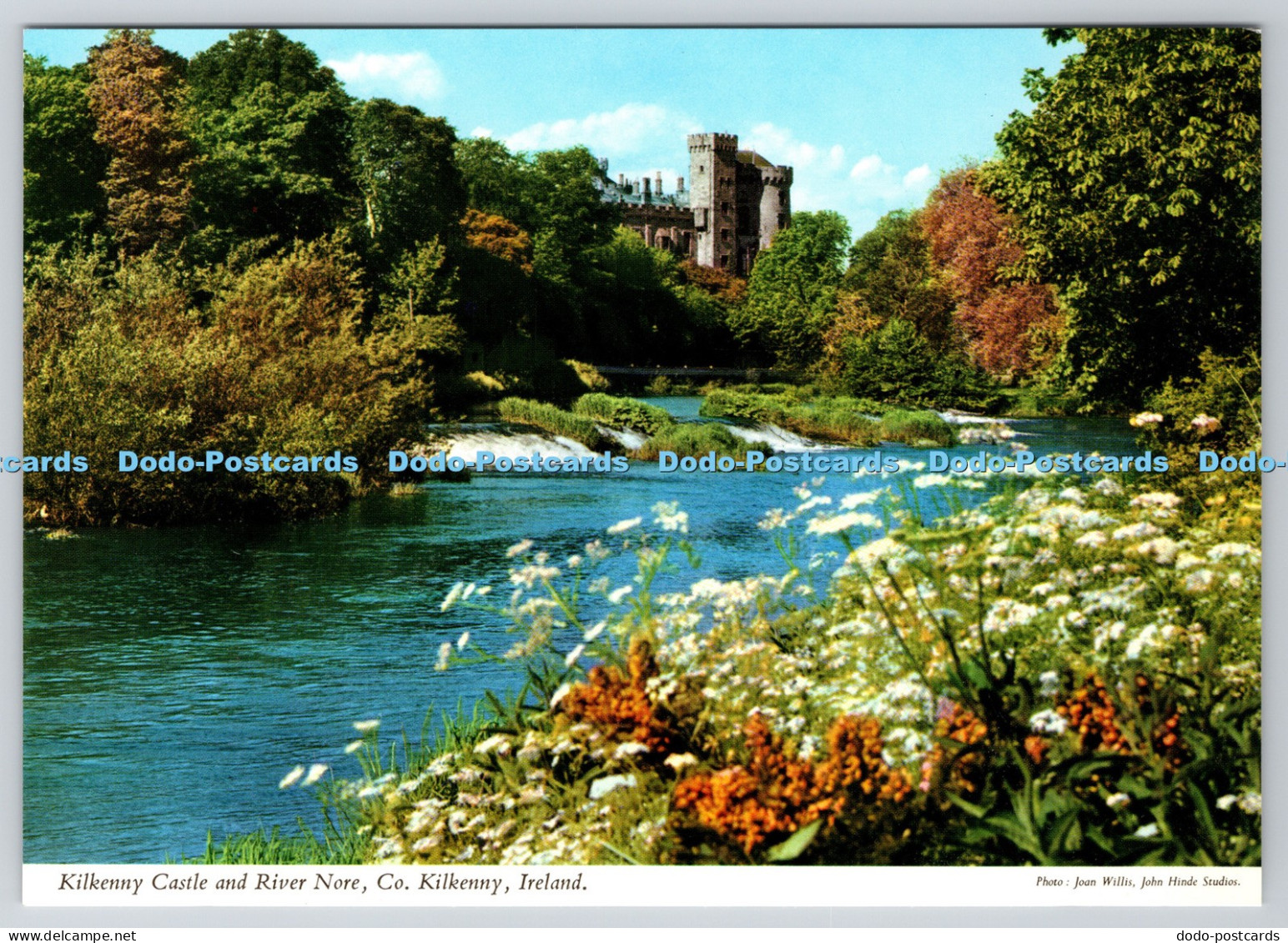 L340159 Ireland Co Kilkenny Kilkenny Castle and River Nore John Hinde Joan Willi