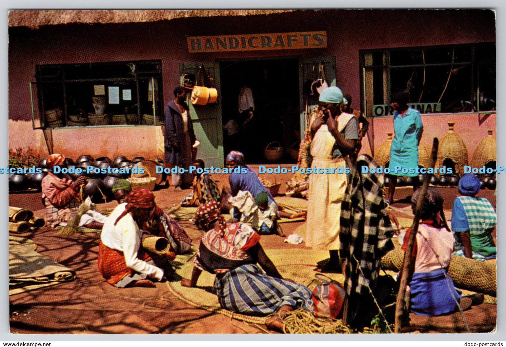 L342375 Swaziland Buying in day at Handicraft market at Manzini Honey Hill M G H