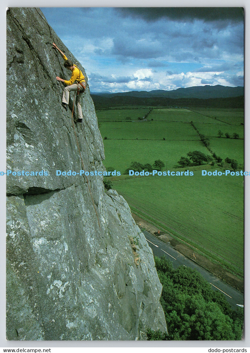 L348173 John Cousins on Merlin Direct Tremadog Planographic London Leo Dickinson