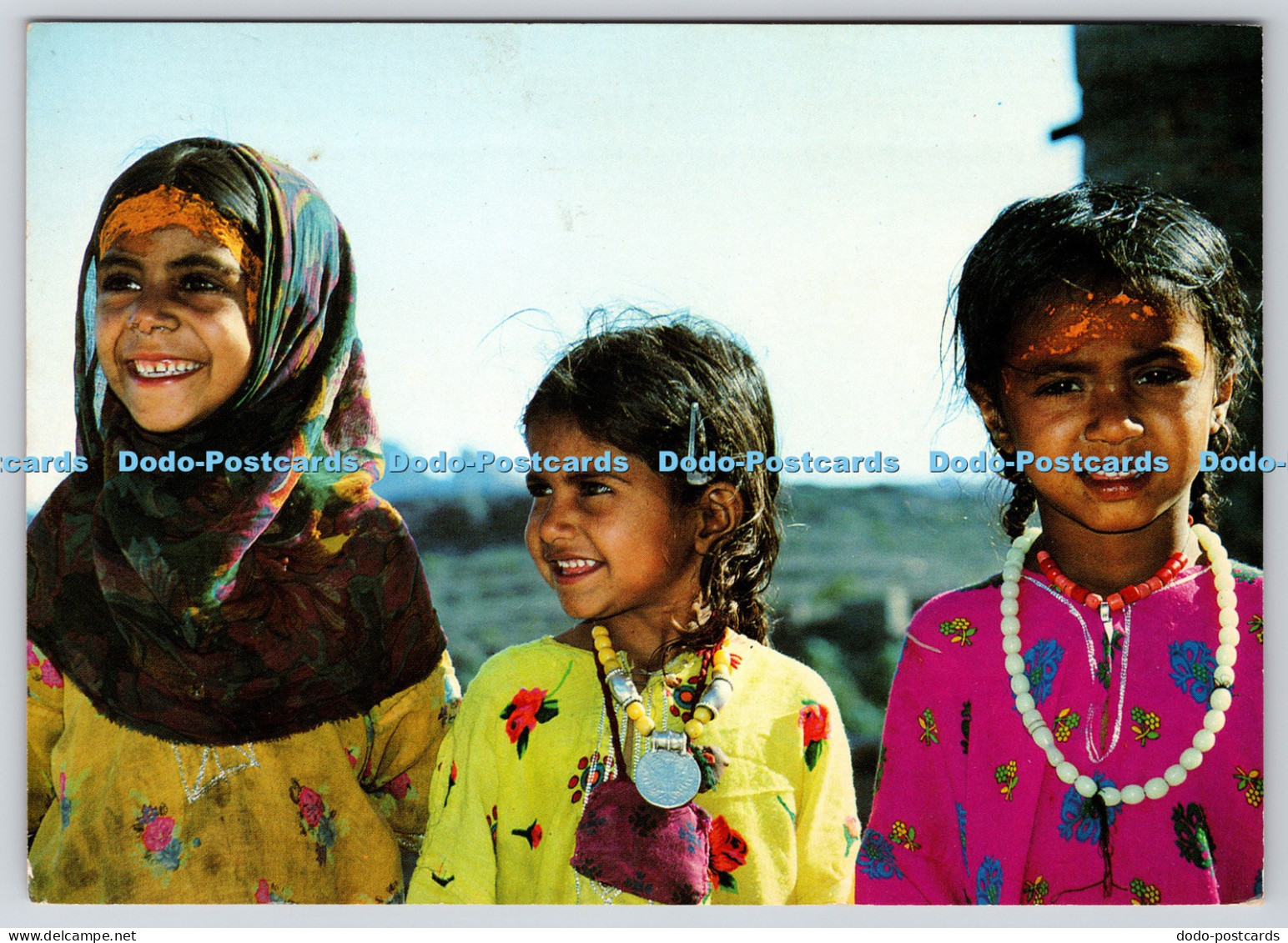 L350324 Children From Interior. Sultanate of Oman. Family Bookshop. 1987