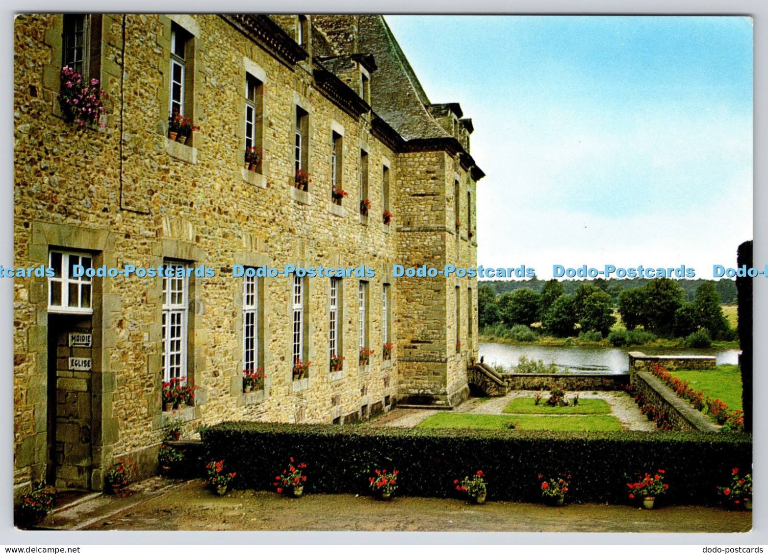 L350988 Paimpont. La Belle Facade. France