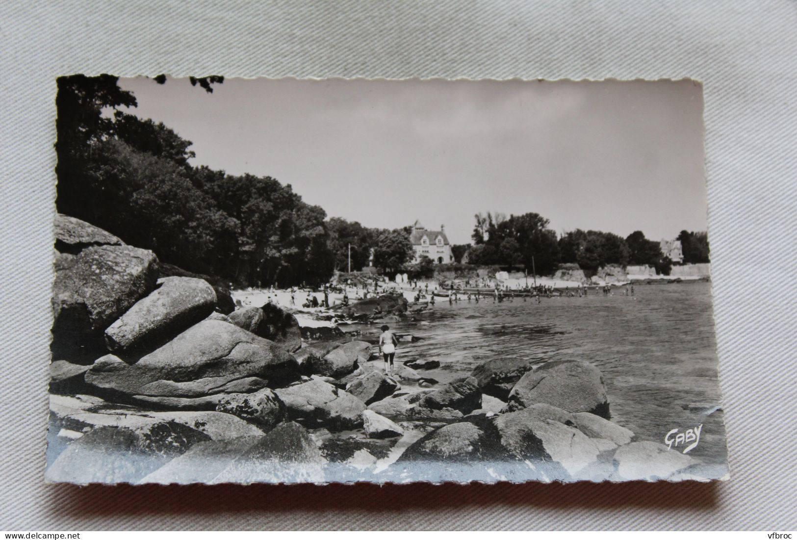 L572, Cpsm, Beg Meil, rochers et plage de la cale, Finistère 29