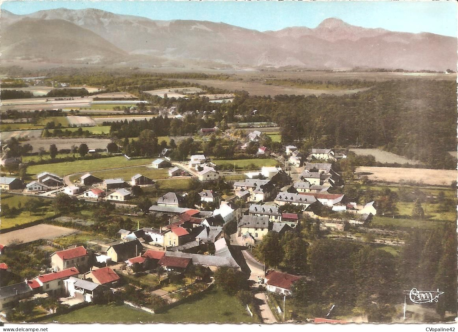 LA BARTHE-de-NESTE (65) Vue générale aérienne . La chaîne des Pyrénées et Pic du Midi de Bigorre  CPSM  GF