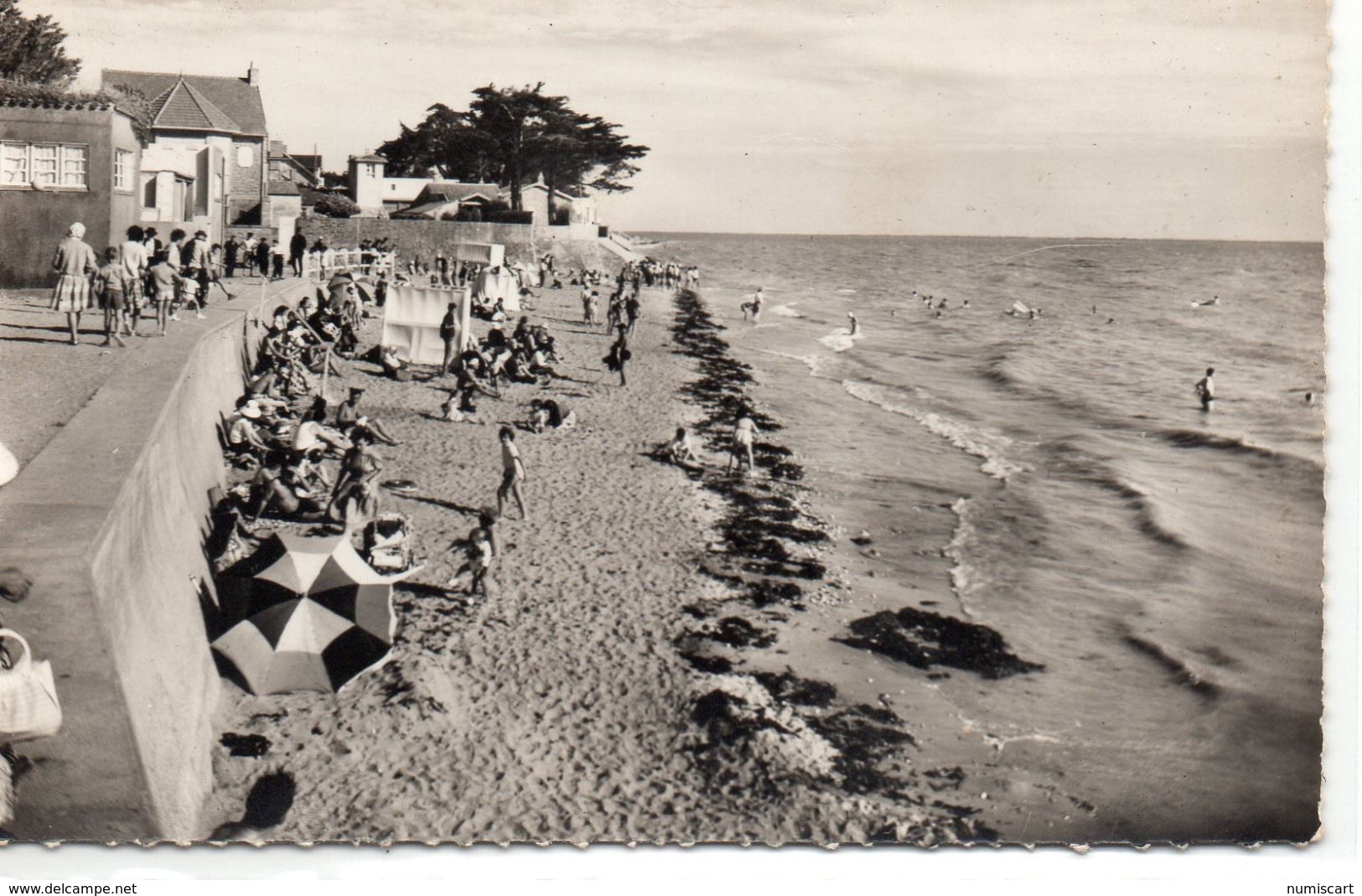 La Bernerie-en-Retz très animée la Plage des Carrés