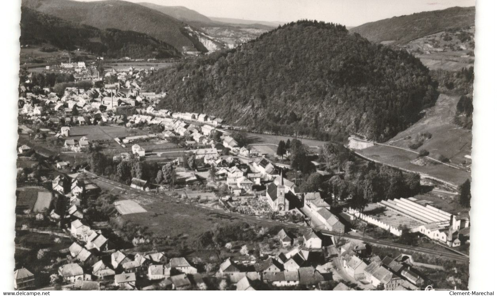 LA BROQUE: vue générale vue aérienne 10X15 - très bon état