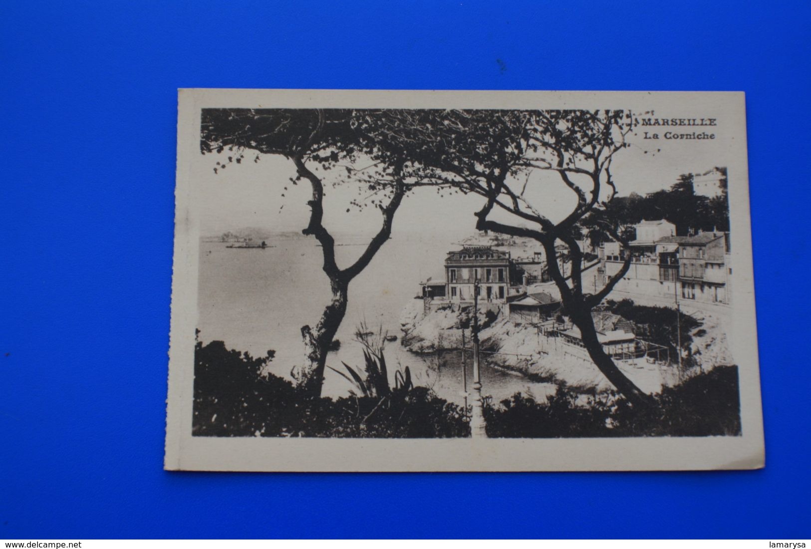 La CORNICHE MARSEILLE CPA- Carte Postale [13] Bouches-du-Rhône-neuve non écrite