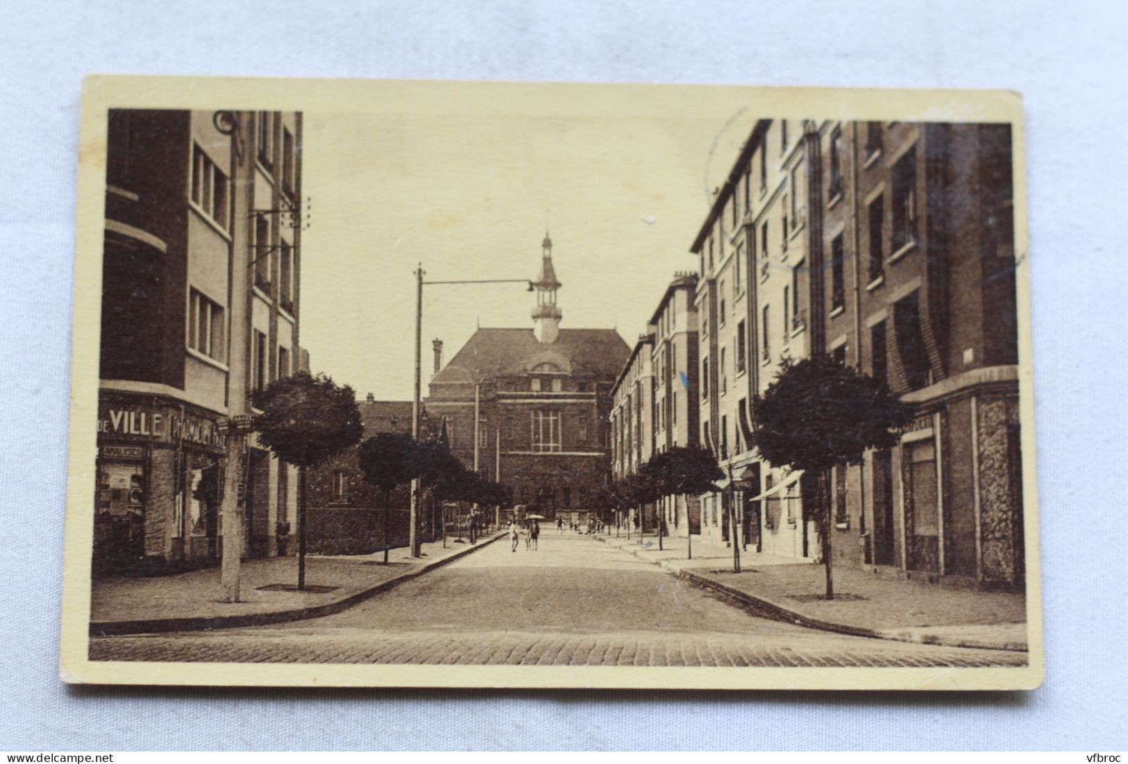 La Courneuve, avenue de la République, Seine saint Denis 93