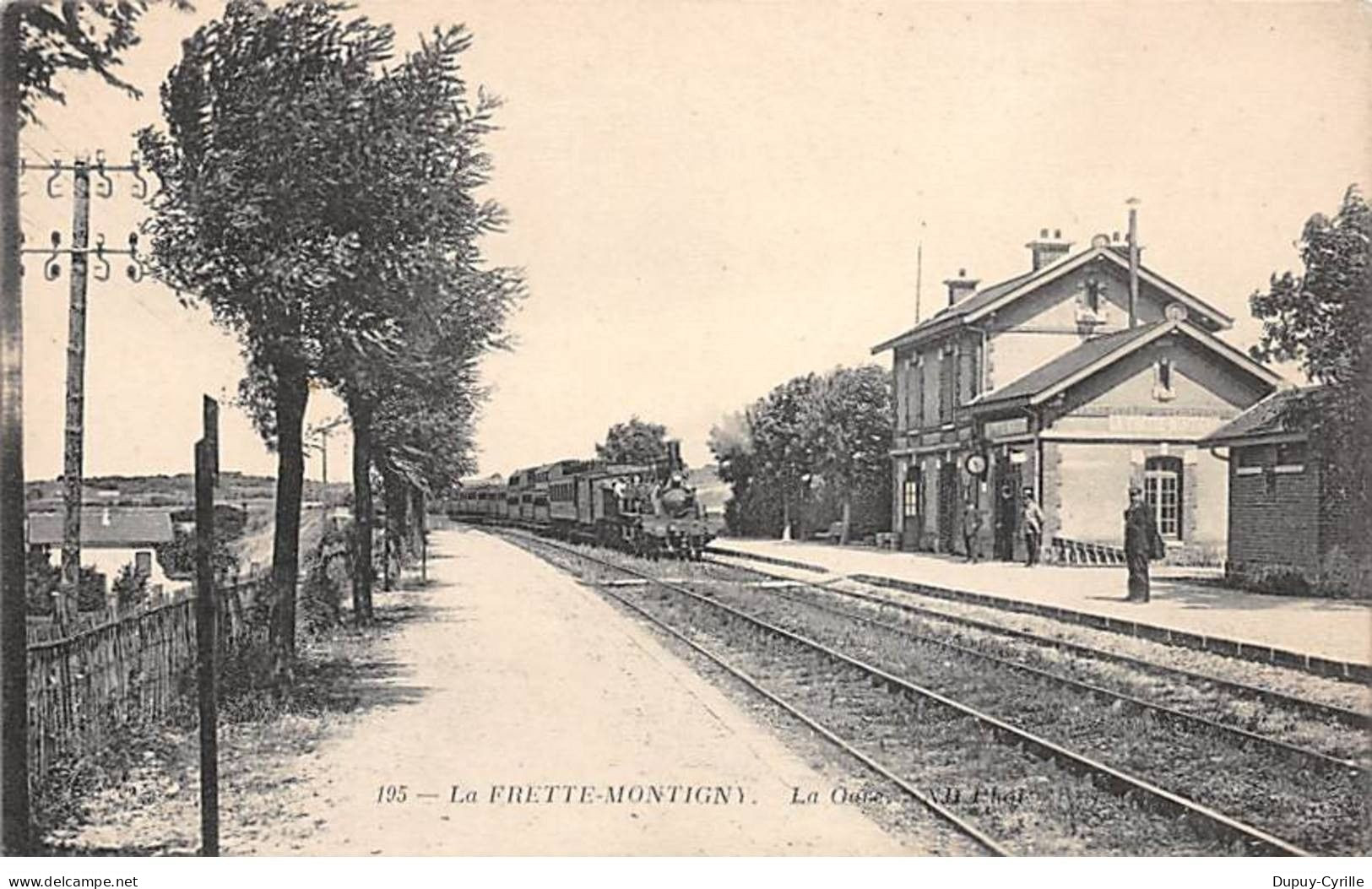 LA FRETTE MONTIGNY - La Gare - très bon état