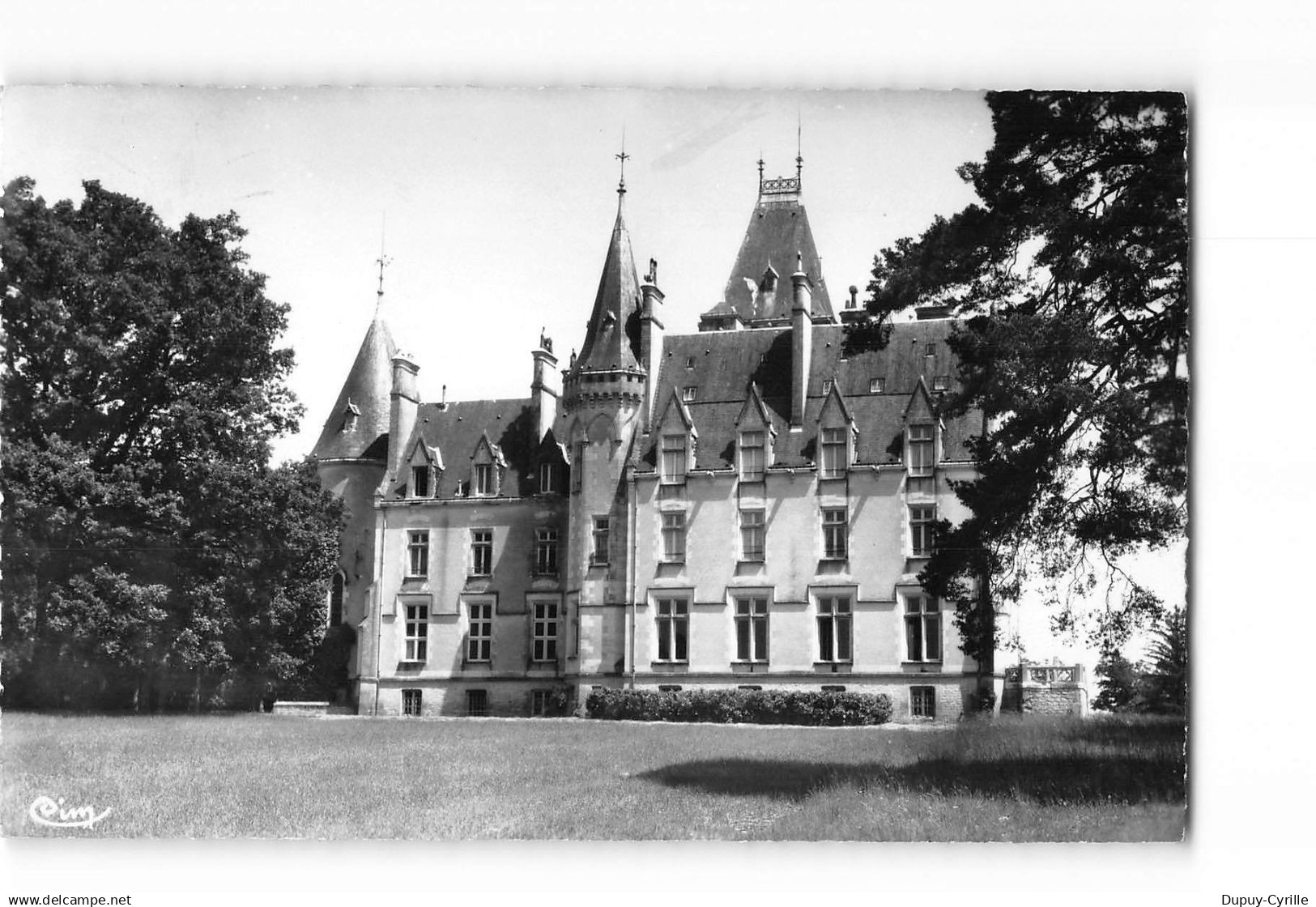 LA GUERCHE SUR L'AUBOIS - Le Gravier - très bon état