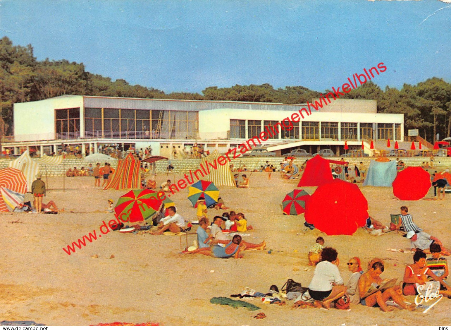 La Plage devant le Nouveau Casino - Saint-Georges-de-Didonne - (17) Charente Maritime