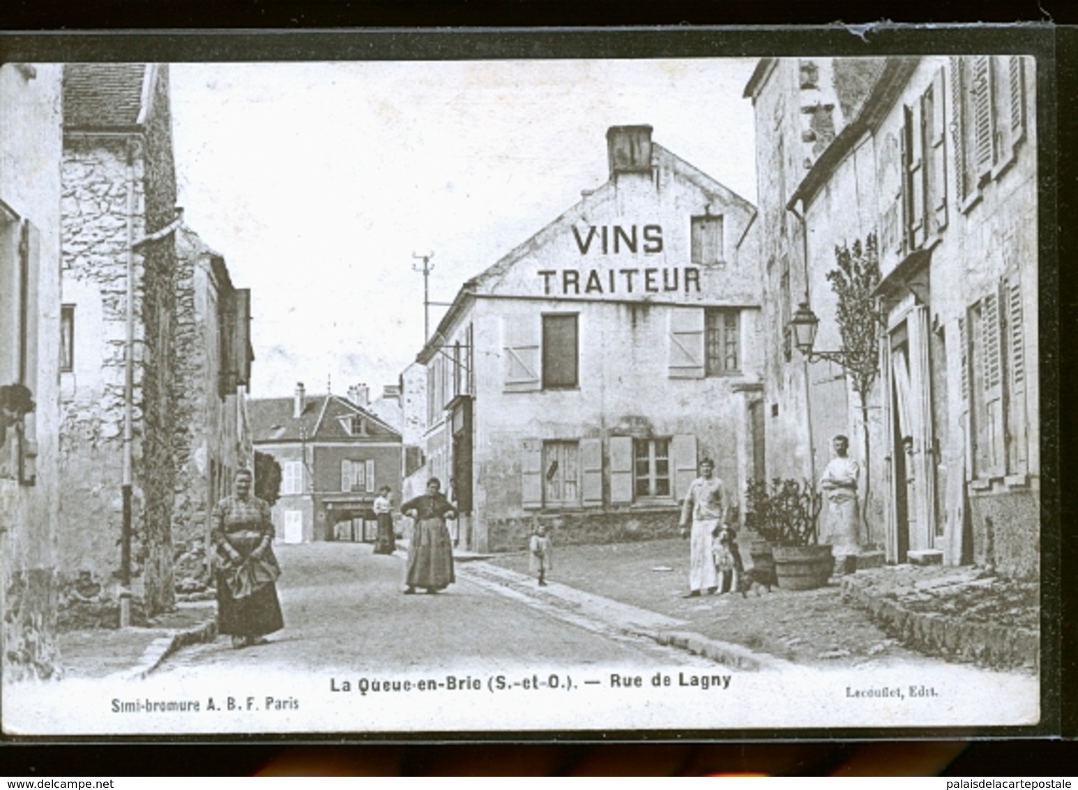 LA QUEUE EN BRIE LE TRAITEUR      JLM