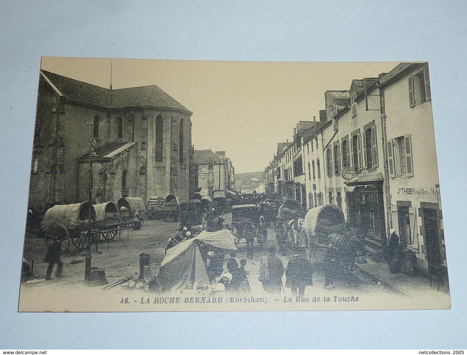 LA ROCHE-BERNARD LA RUE DE LA TOUCHE - LE MORBIHAN (V)