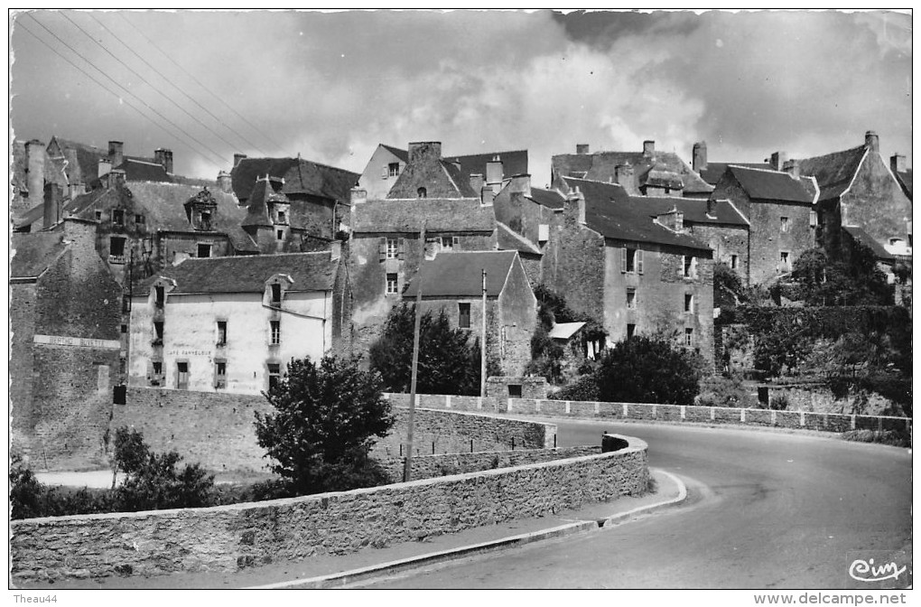 ¤¤  -   LA ROCHE-BERNARD   -  Route de La Baule     -  ¤¤
