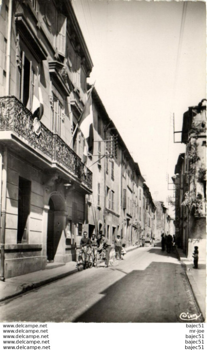 La Roquebrussanne - l'hôtel de ville