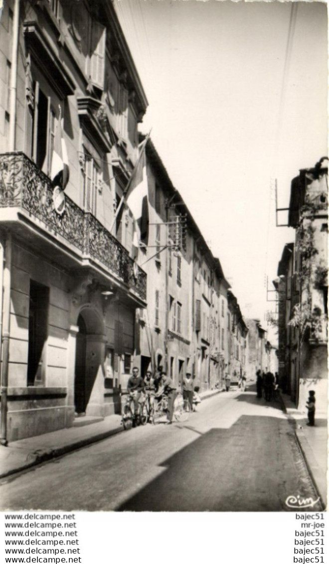 La Roquebrussanne - l'hôtel de ville