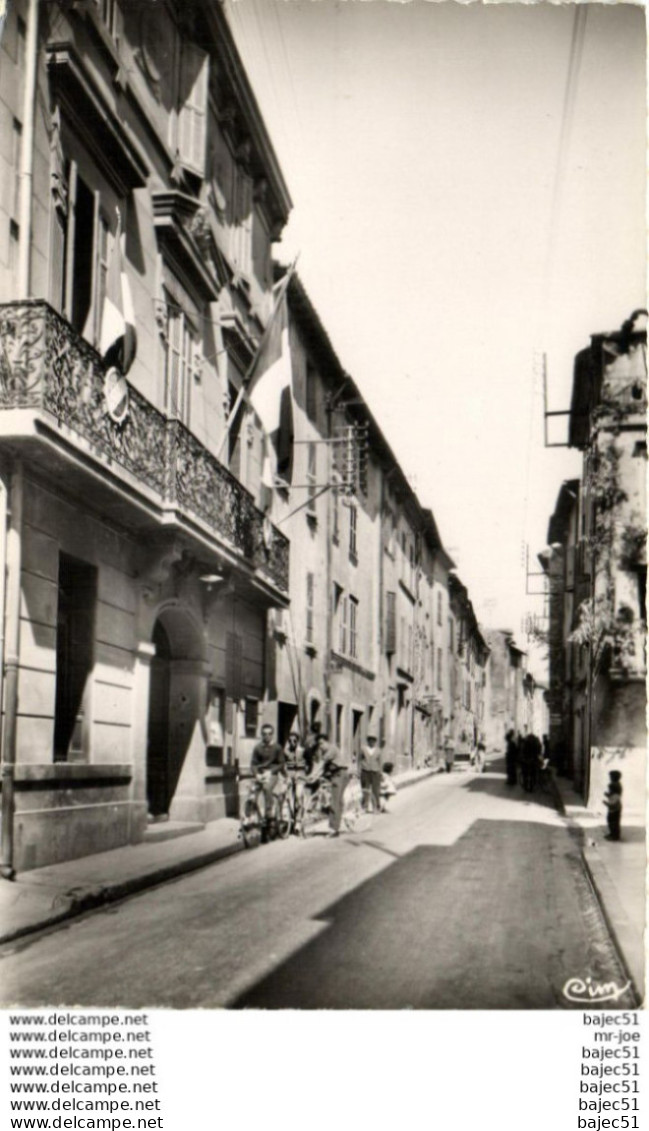 La Roquebrussanne - l'hôtel de ville