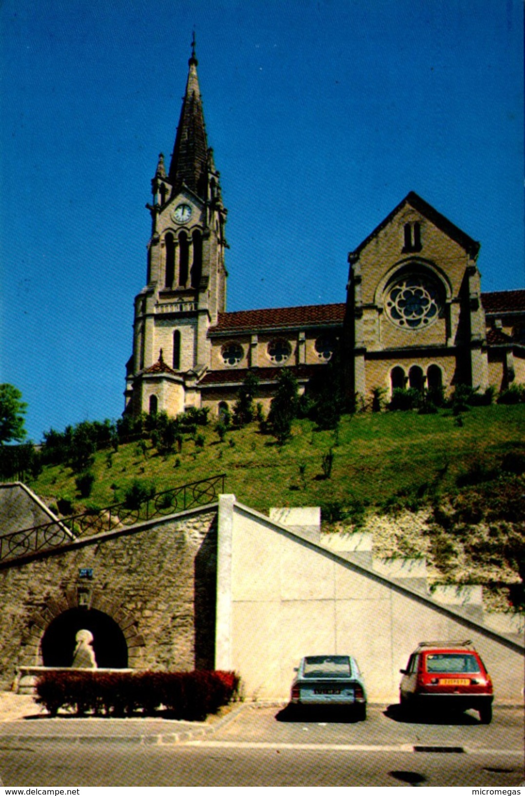LA TOUR-du-PIN