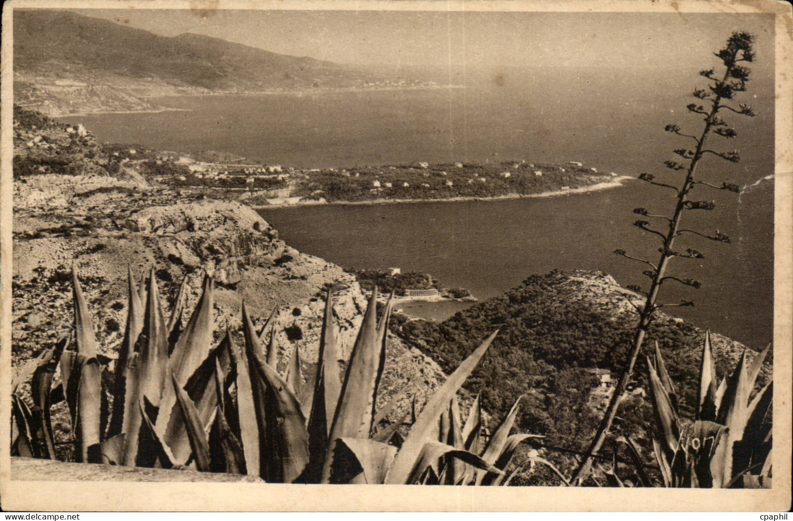 La Turbie - Le Cap Martin vu de Rond Pont et la Turbie - CPA