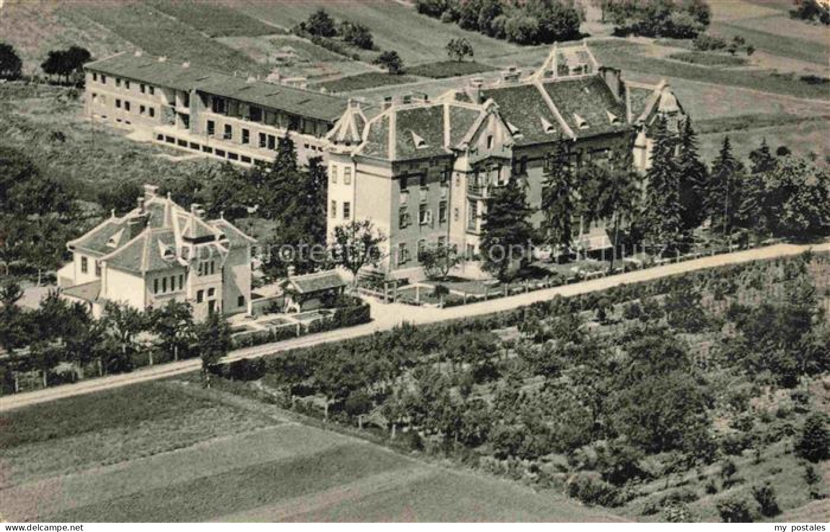 Laa Thaya Weinviertel AT Bezirks-Altersheim