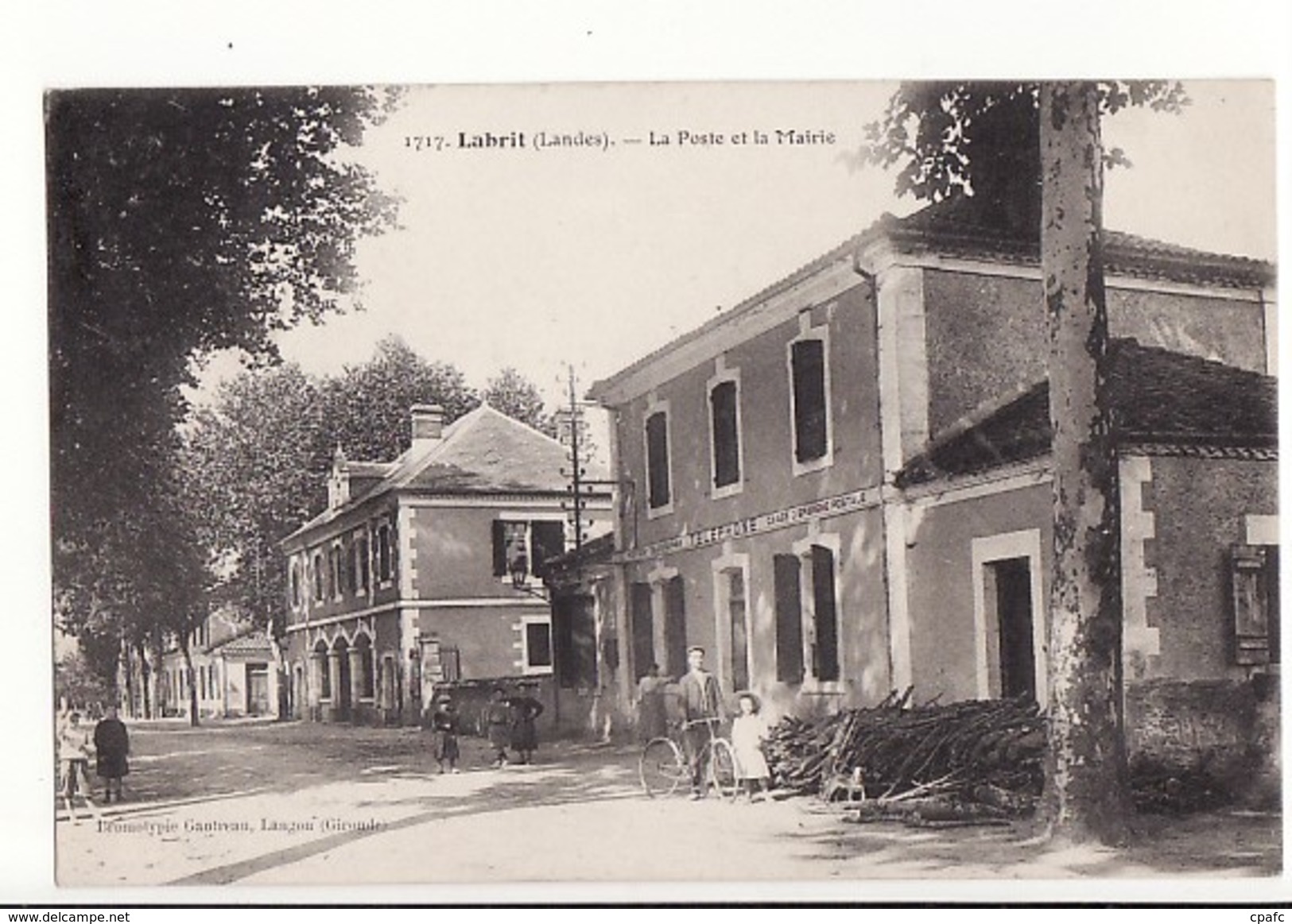 Labrit - La Poste et la Mairie / Editions Gautreau n°1717