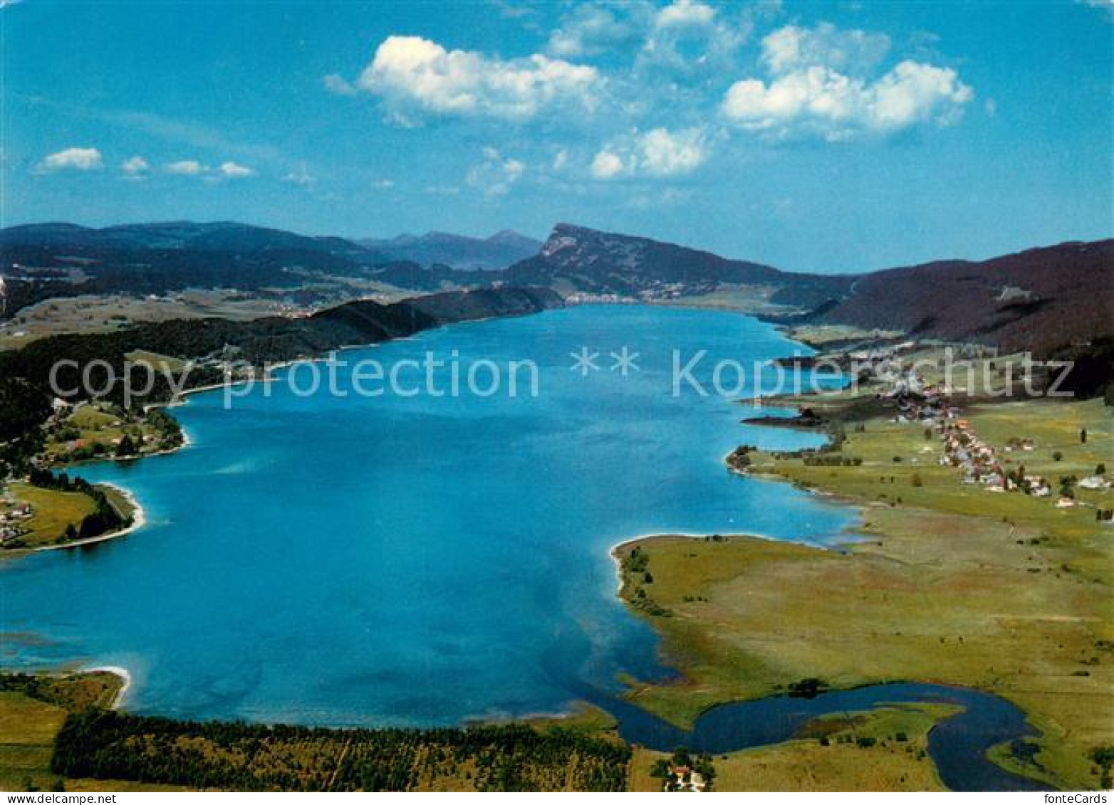 Lac de Joux VD Fliegeraufnahme Lac de Joux et la Dent de Vaulion