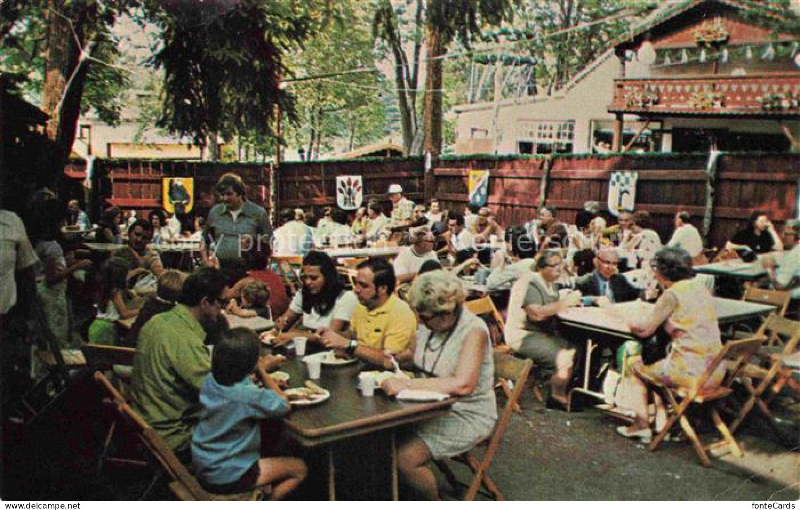 Lakewood Park Barnesville Pennsylvania USA Bavarian-Summer-Festival Biergarten T