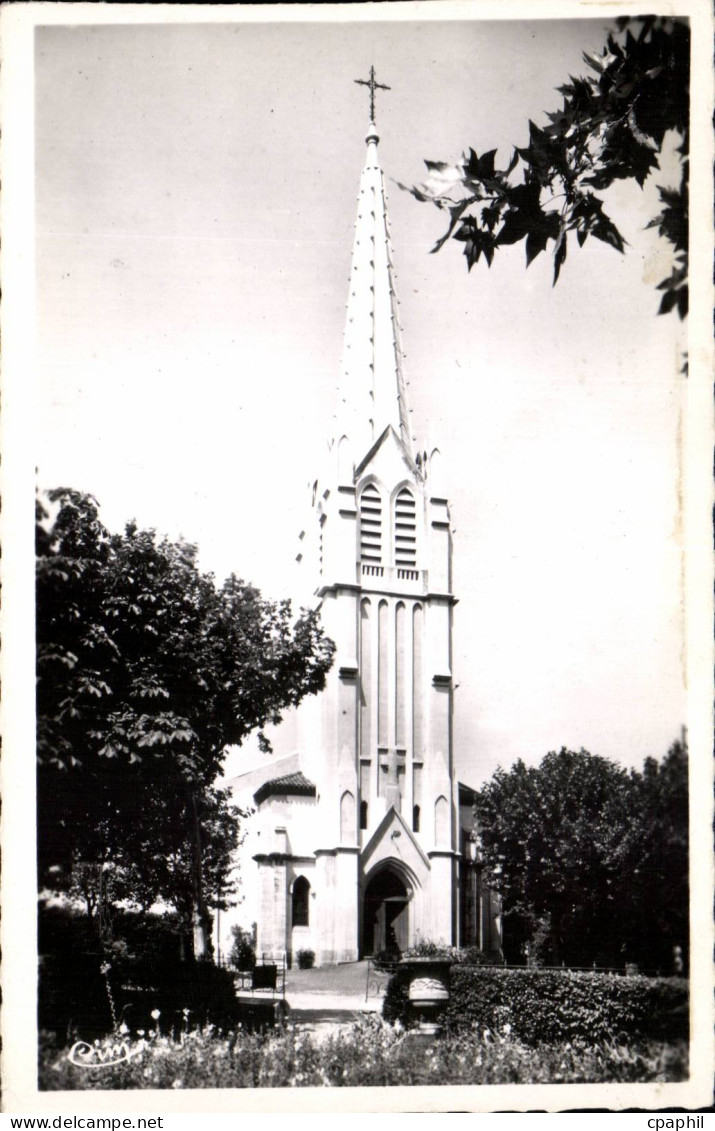 Lamalou les Bains - L'Eglise - CPA
