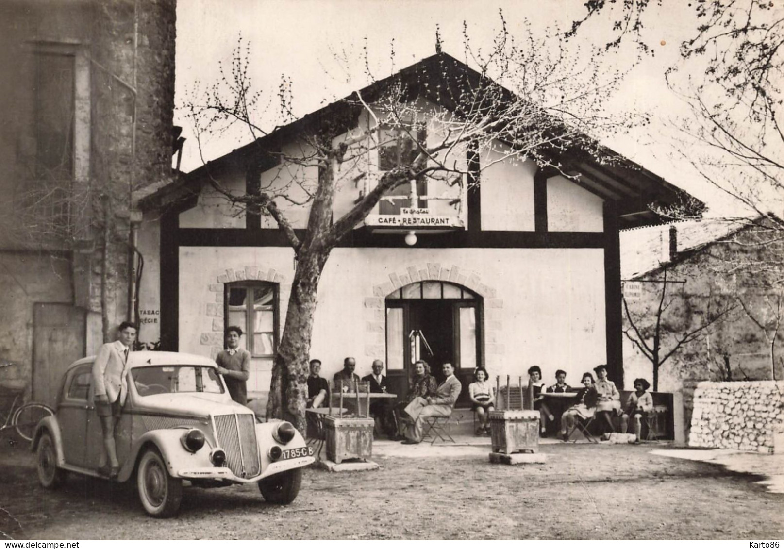 lanas , ardèche * la place et l'Hôtel du Châlet * Restaurant * automobile voiture lancia aprilia LANCIA * commerce